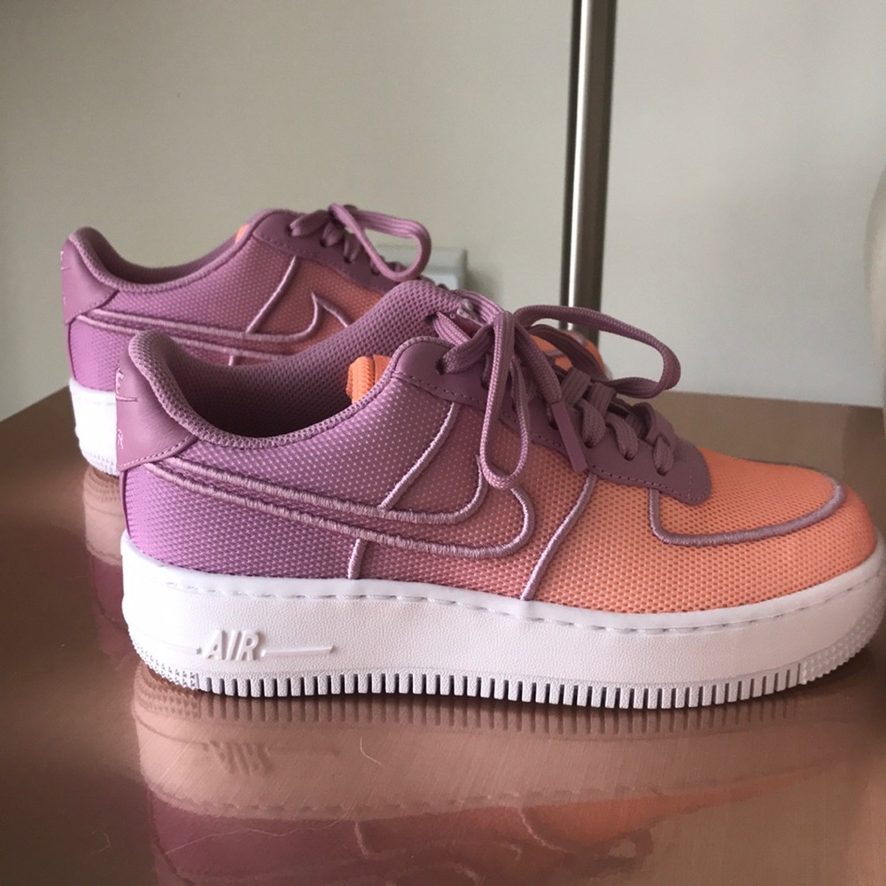 NWOT Nike Air Force 1 Low Upstep BR Sz. 6.5